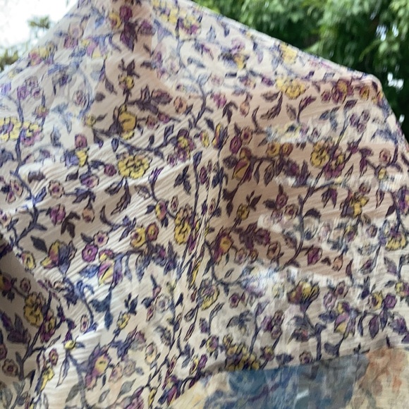 Joie Silk Chiffon Mixed Floral Print Swing Top - Picture 10 of 11